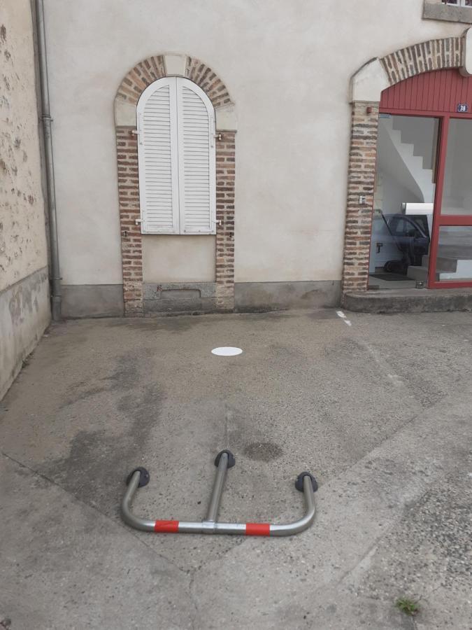 Studio En Duplex En Centre Ville Laval  Luaran gambar